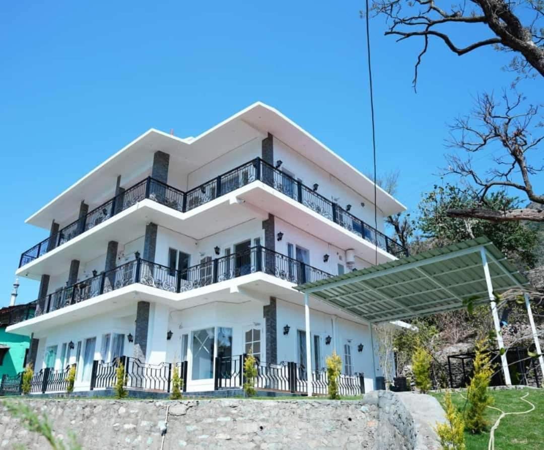 The Periwinkle Homestay Bhīm Tāl Buitenkant foto