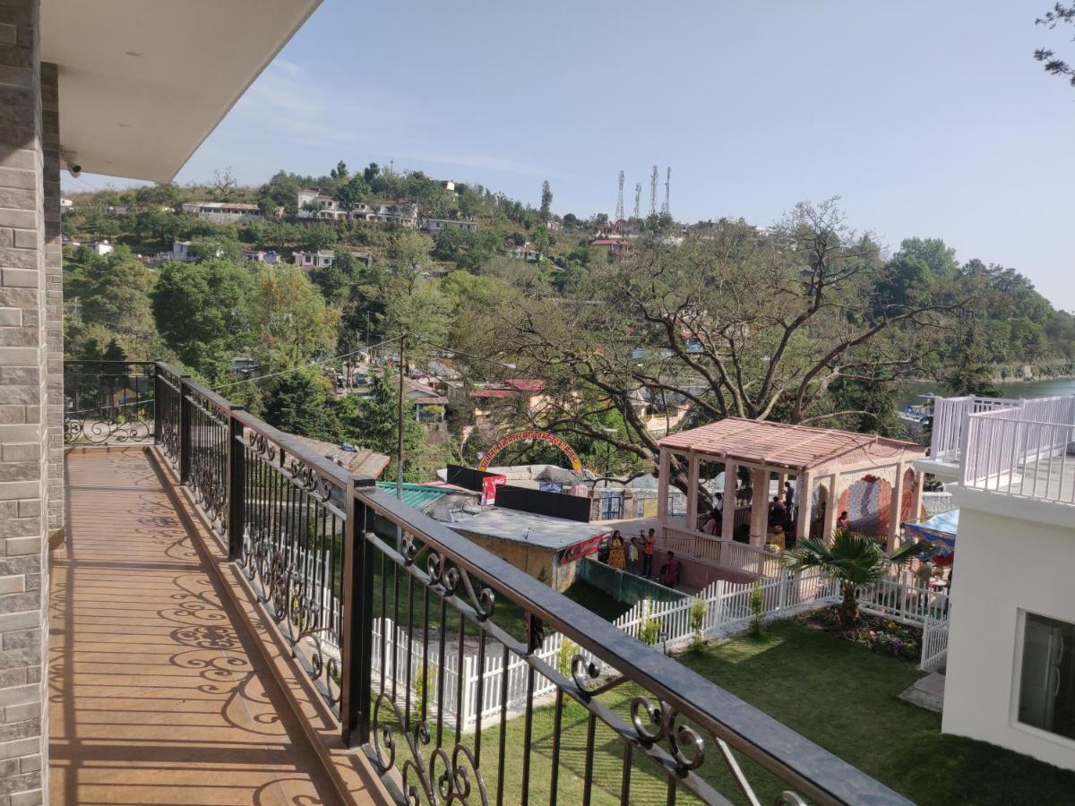 The Periwinkle Homestay Bhīm Tāl Buitenkant foto