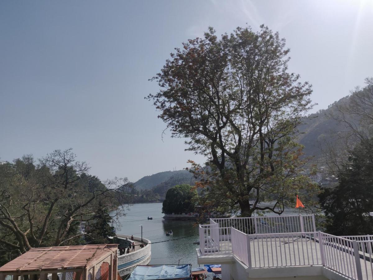 The Periwinkle Homestay Bhīm Tāl Buitenkant foto