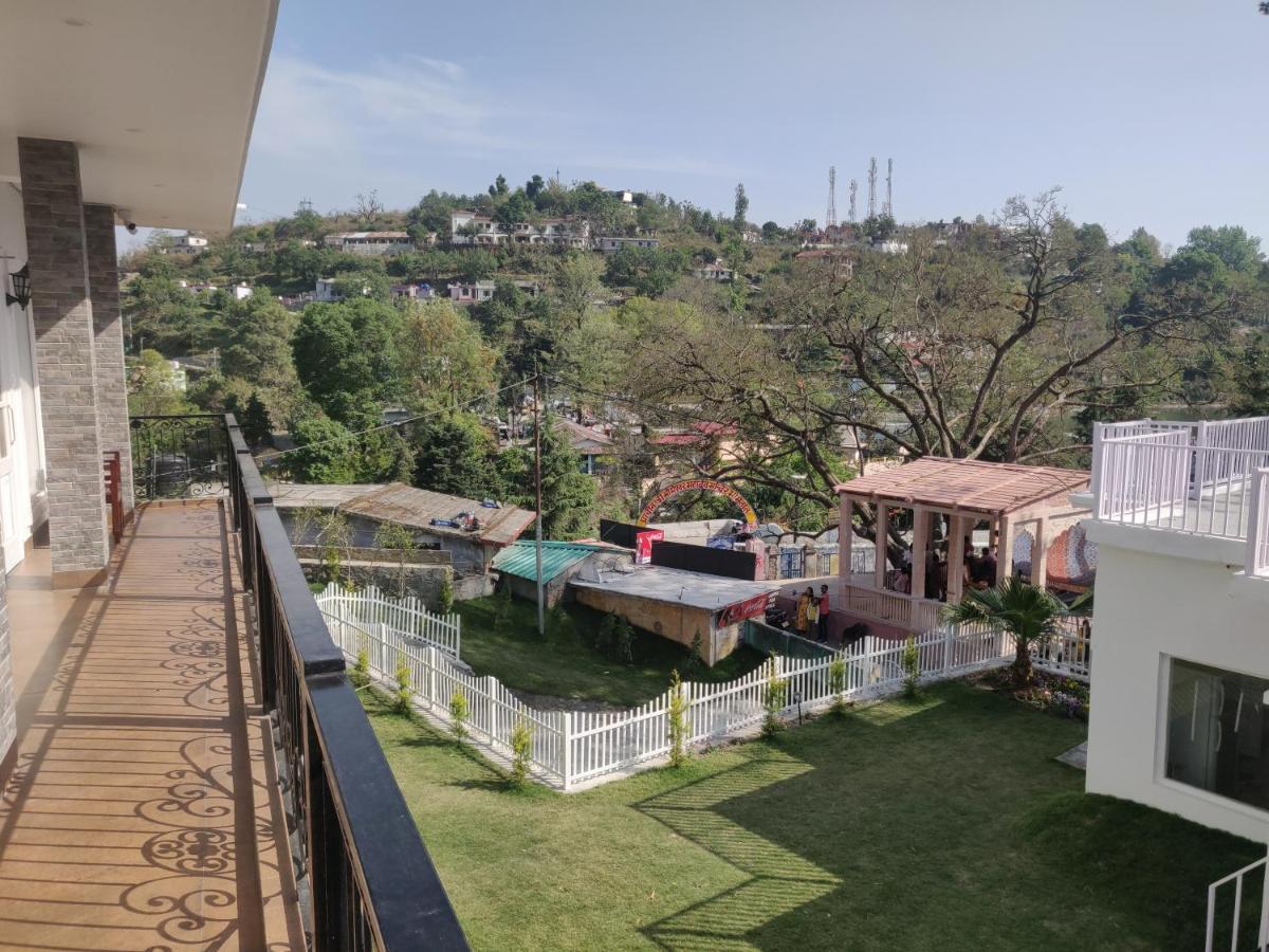 The Periwinkle Homestay Bhīm Tāl Buitenkant foto