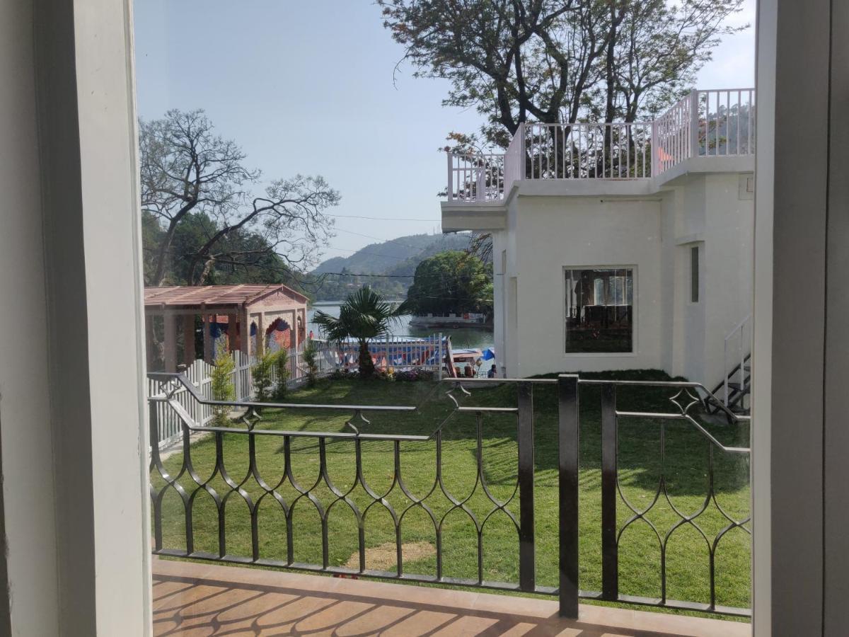 The Periwinkle Homestay Bhīm Tāl Buitenkant foto