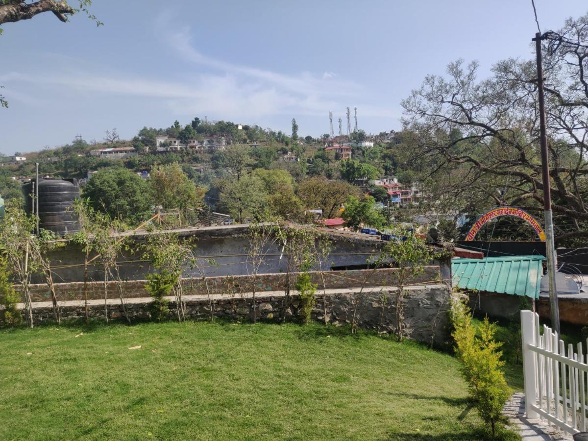 The Periwinkle Homestay Bhīm Tāl Buitenkant foto