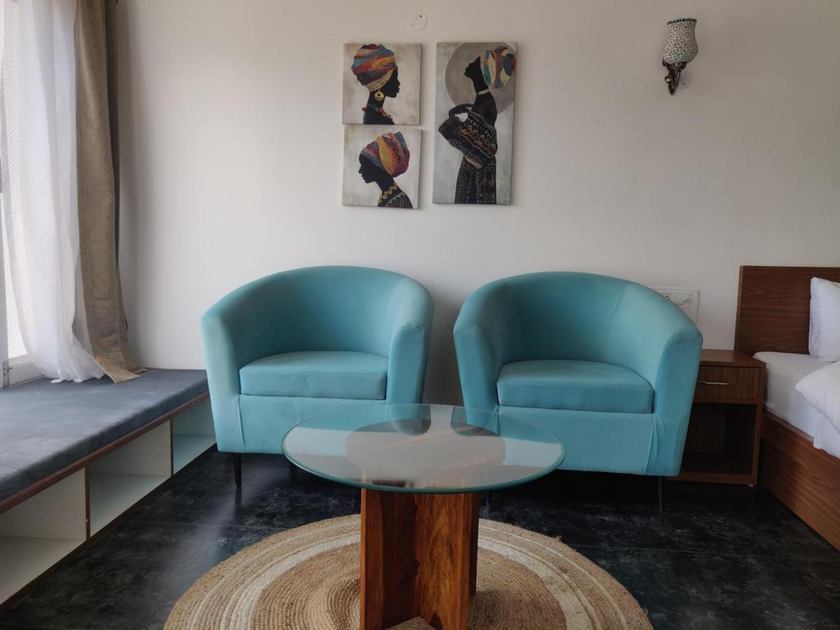 The Periwinkle Homestay Bhīm Tāl Buitenkant foto