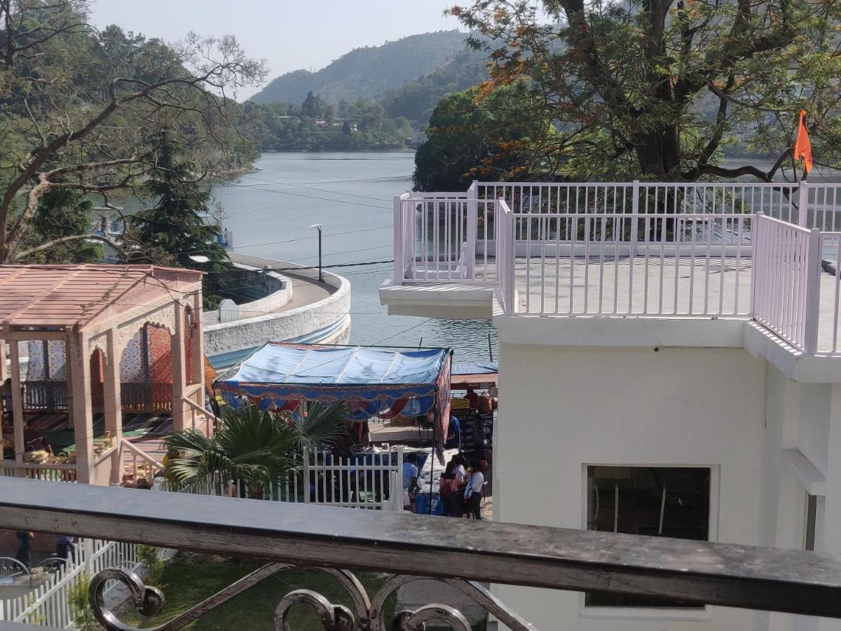 The Periwinkle Homestay Bhīm Tāl Buitenkant foto