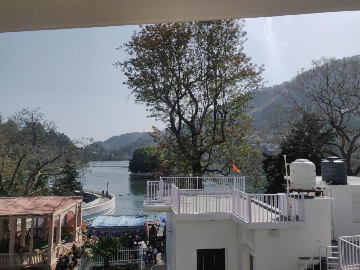 The Periwinkle Homestay Bhīm Tāl Buitenkant foto