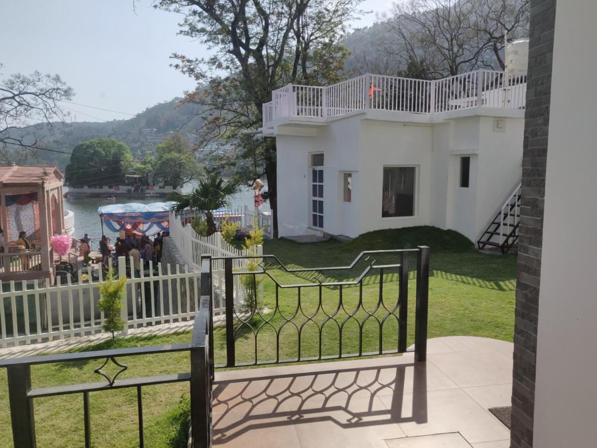 The Periwinkle Homestay Bhīm Tāl Buitenkant foto